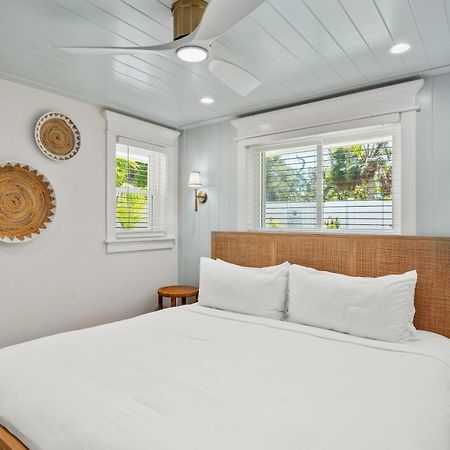 Tropical Breeze Resort Bee Ridge ภายนอก รูปภาพ
